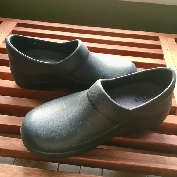 Crocs Clogs - Picture 3 of 6